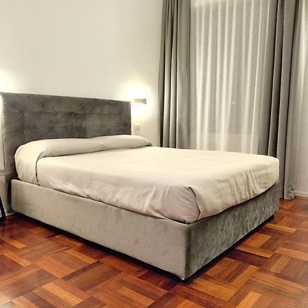 B&Bari, Via Crollalanza, Le Case Di Aurelia Guesthouse Esterno foto