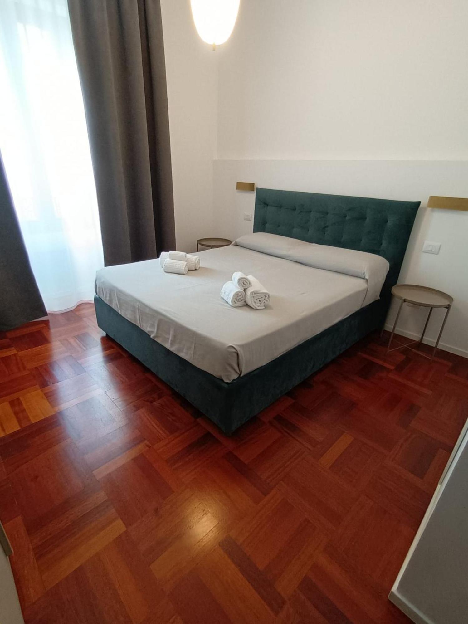 B&Bari, Via Crollalanza, Le Case Di Aurelia Guesthouse Esterno foto
