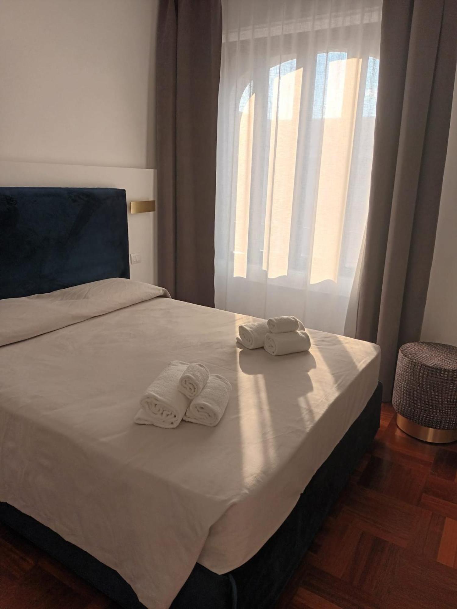 B&Bari, Via Crollalanza, Le Case Di Aurelia Guesthouse Esterno foto